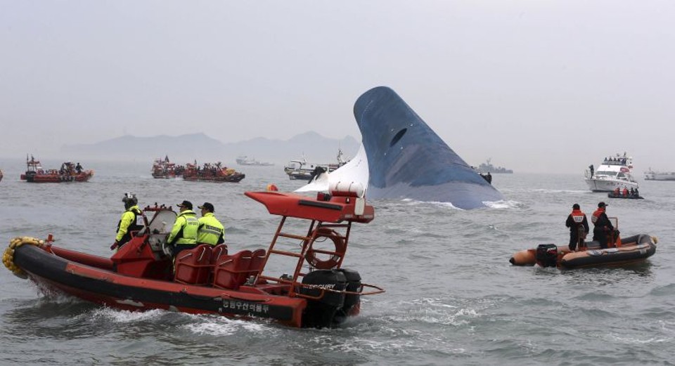 Equipes de resgate não conseguiram chegar a tempo de retirar todos os ocupantes | Hyung Min-woo/Yonhap/Reuters