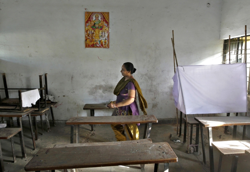 Seção eleitoral nos arredores da capital Nova Délhi | Adnan Abidi/Reuters