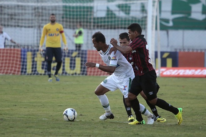Atlético jogou em Maringá devido a punição de perda de mando de campo |