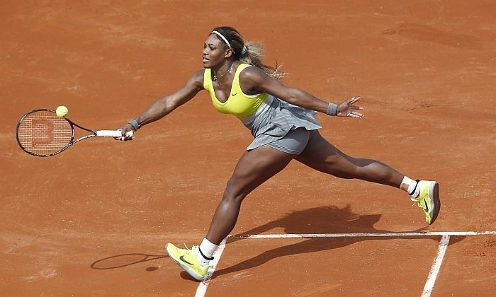 Serena Williams vence primeira partida em Roland Garros. | EFE/EPA/YOAN VALAT