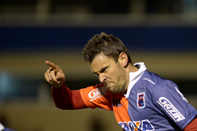 Giancarlo pediu para companheiros de Paraná que se entreguem independente de problemas fora de campo | Felipe Rosa / Tribuna do Paraná