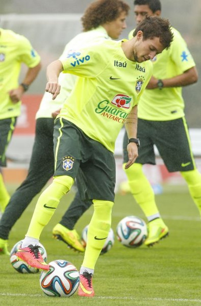 O meia Bernard no aquecimento | 