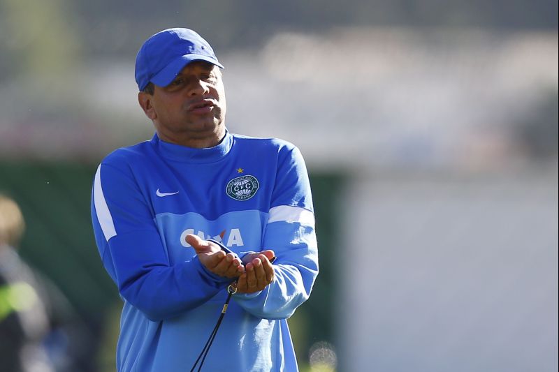 Coritiba, de Celso Roth, ainda não venceu no Brasileiro | Felipe Rosa / Tribuna
