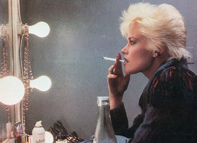 A loira platinada de Dublê de Corpo é Melanie Griffith | 