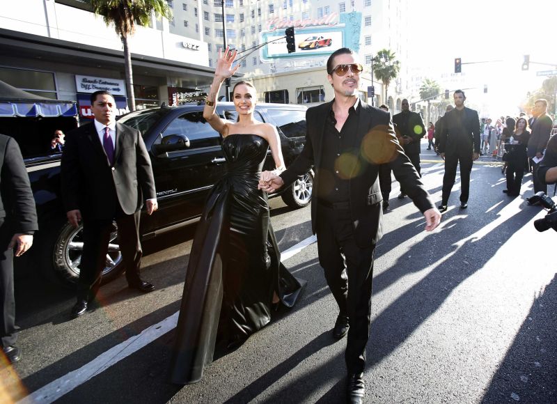 Angelina Jolie e Brad Pitt chegam à premiere de Malévola, em Hollywood | REUTERS/Mario Anzuoni