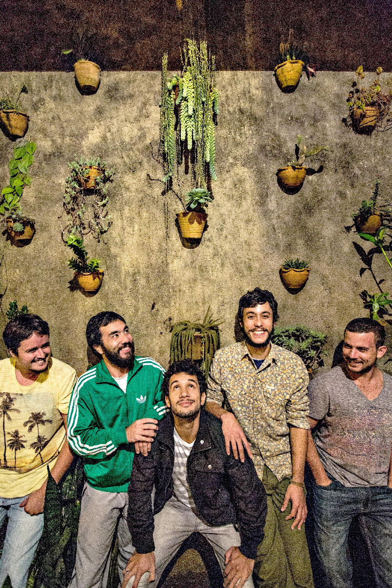 Com disco previsto para o segundo semestre, o grupo Molungo é uma das atrações do projeto | Brunno Covello/Gazeta do Povo