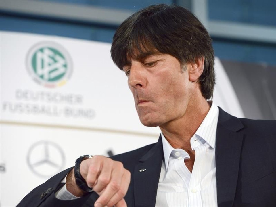 O técnico Joachim Löw anunciou nesta quinta-feira pré-lista de 30 jogadores alemães para a Copa | Arne Dedert / EFE