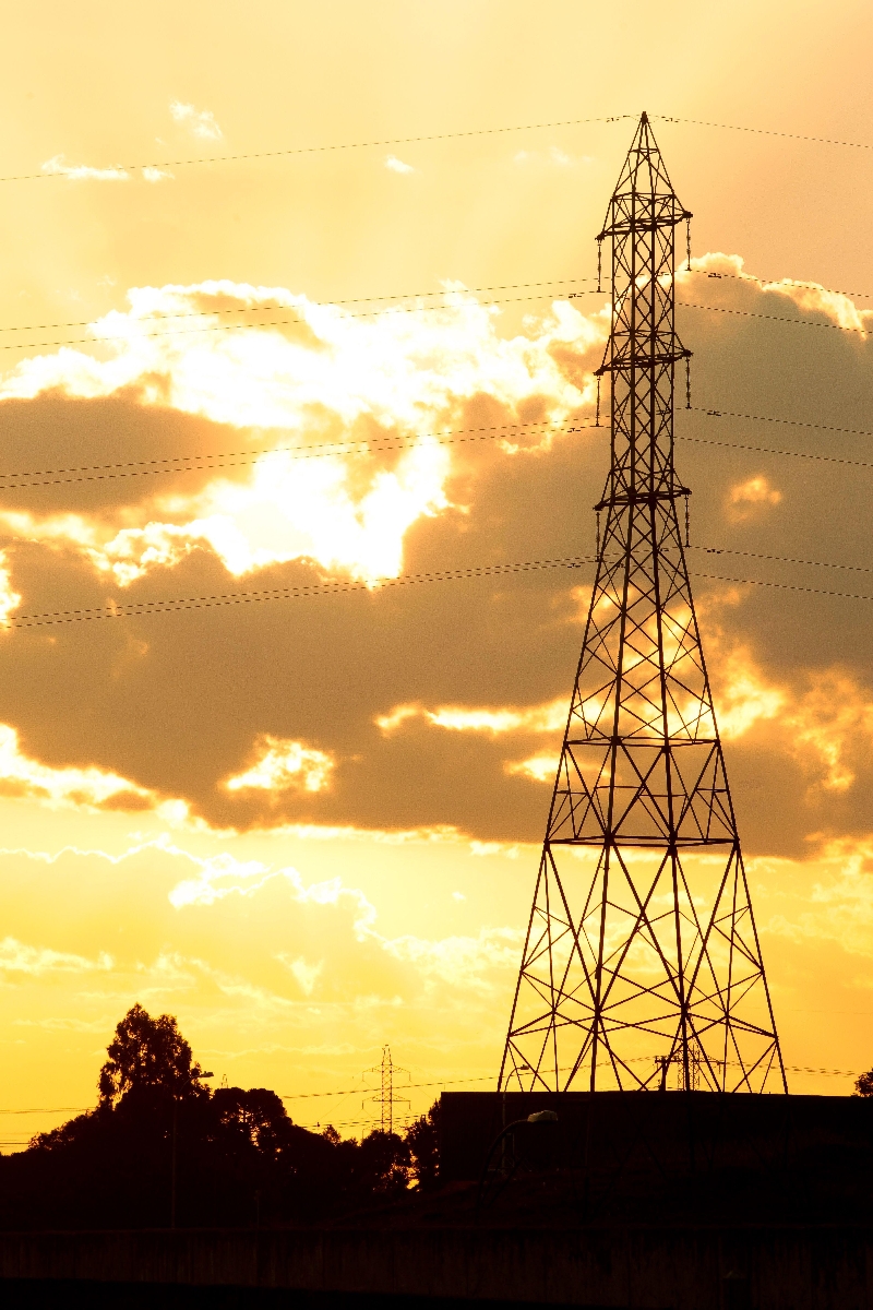 Indústrias que necessitam de energia à pronta entrega pagam agora R$ 681,36 o MW/h | André Rodrigues/ Gazeta do Povo