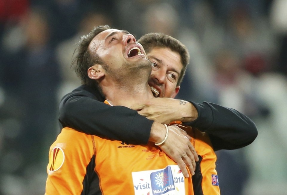 Goleiro garante tri do Sevilla ao pegar dois pênaltis | Stefano Rellandini/ Reuters