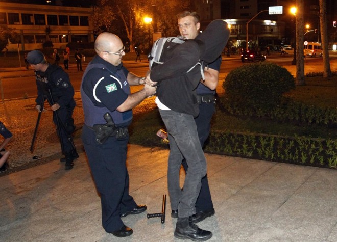 Duas pessoas foram detidas pela Guarda Municipal |