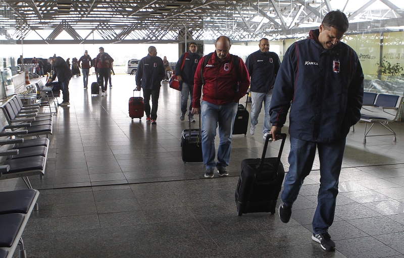 Paraná embarcou ontem para Itápolis: baixas no time | Jonathan Campos/ Gazeta do Povo