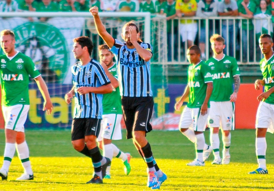 Barcos marcou duas vezes na vitória sobre a Chapecoense | Jardel da Costa / Futura Press / Folhapress