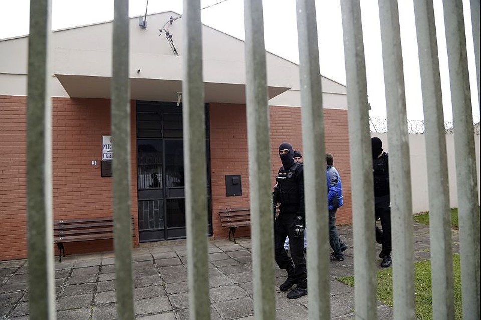 Dois policiais fugiram da Delegacia de Colombo. Governo determinou a transferência de todos os detentos custodiados das DPs da região metropolitana | Marco André Lima / Agência de Notícias Gazeta do Povo