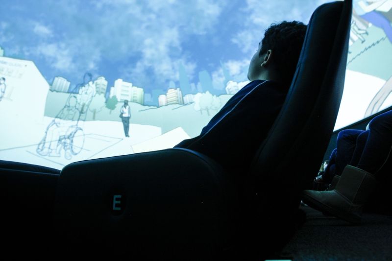 A Arena FTD Digital, em Curitiba, é um espaço que permite que jovens e adultos mergulhem em histórias da Biologia, Física, Astronomia e outras áreas | André Rodrigues/Gazeta do Povo