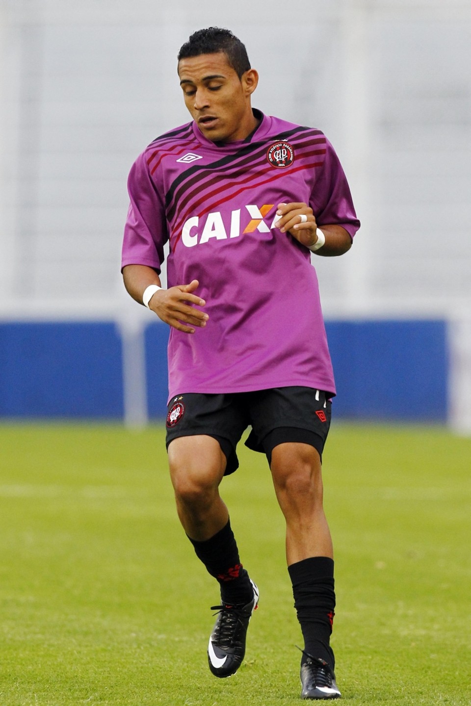Amistoso contra o Furacão em julho de 2013 definiu a contratação do ex-jogador do Cuiabá | Albari Rosa/ Gazeta do Povo