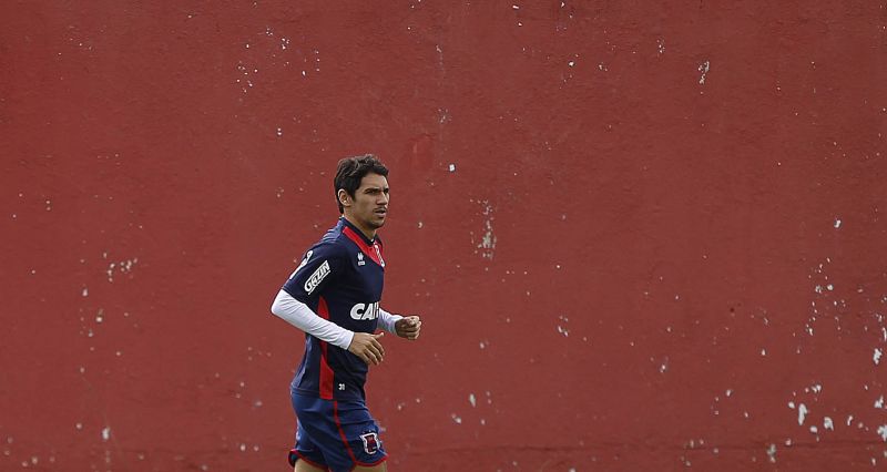 Lúcio Flávio apenas correu em volta do gramado | Jonathan Campos / Gazeta do Povo