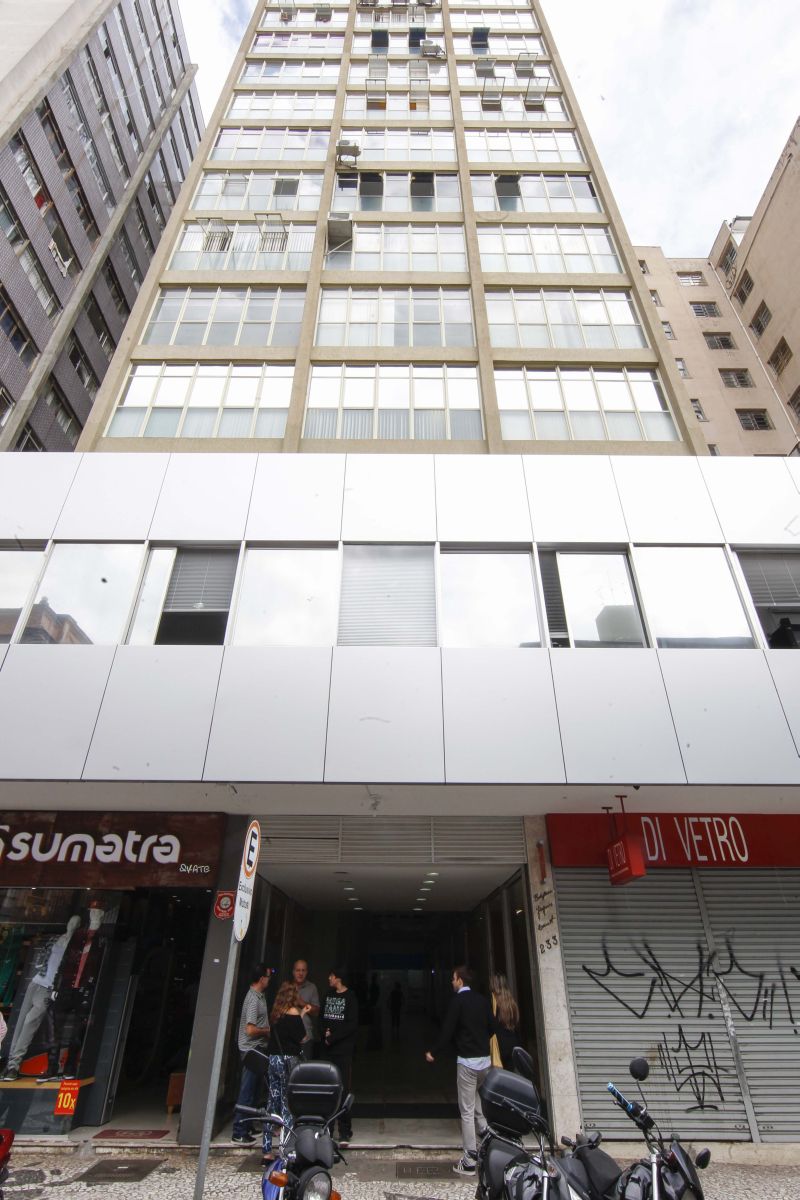 Queda de cabine deixou cinco feridos em Curitiba | Daniel Castellano/ Gazeta do Povo