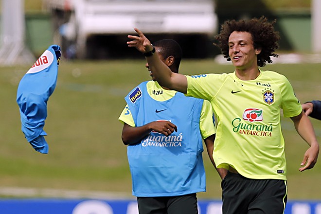 David Luiz retornou ao treino com bola nesta quinta-feira | 