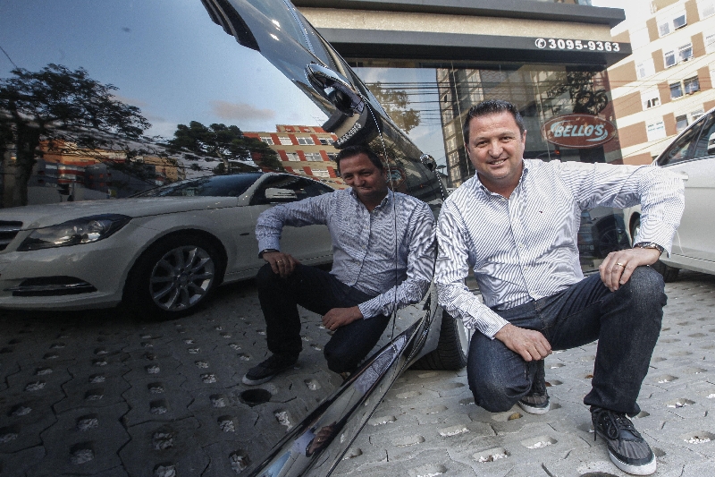 Silvan Dal Bello, presidente da Assovepar, diz que bancos que reduziram o crédito para o mercado de usados por causa do aumento da inadimplência aos poucos estão voltando ao mercado | Daniel Castellano/ Gazeta do Povo