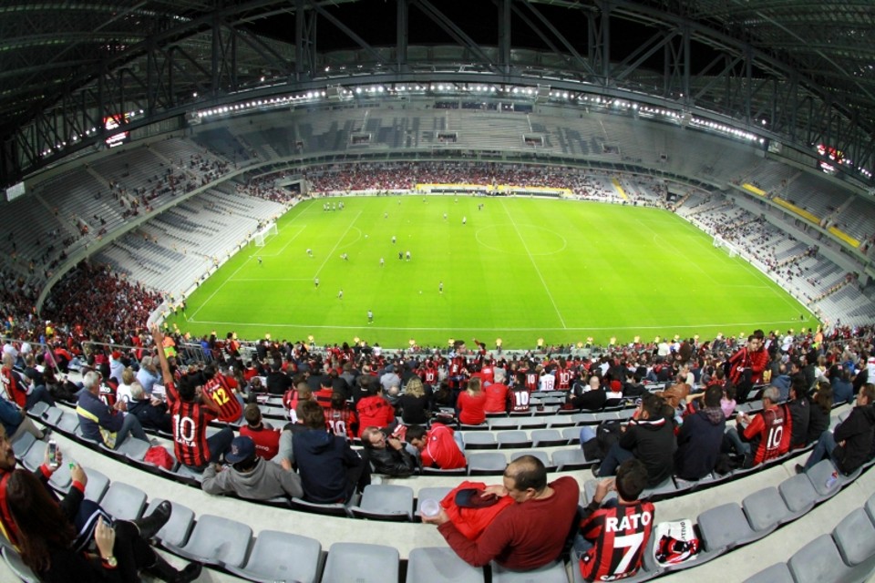 Arena da Baixada vai para a Copa sem teste completo Arena da Baixada recebeu pouco mais de 23 mil pessoas no jogo-teste | Daniel Castellano / Gazeta do Povo