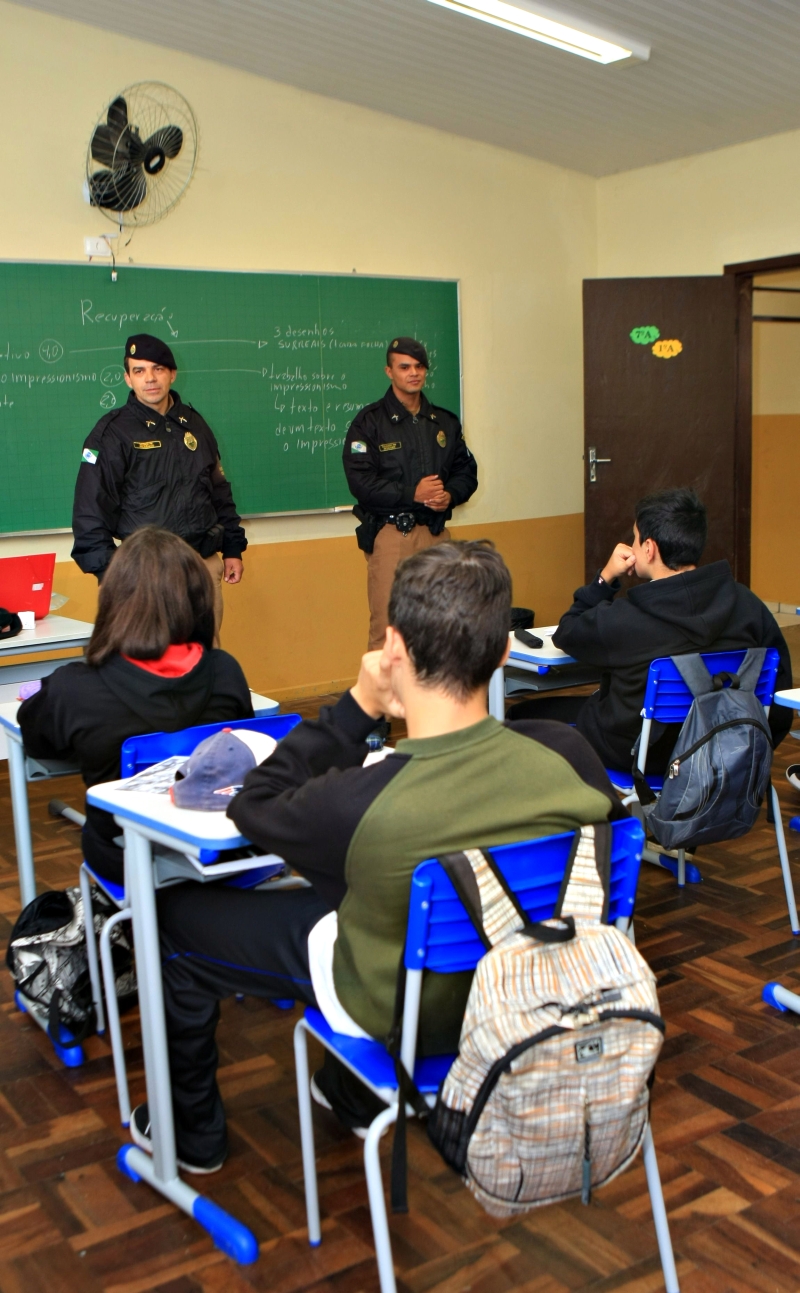 Palestras em sala de aula são constantes para a Patrulha | Aniele Nascimento/Gazeta do Povo