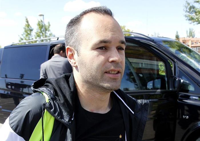 Iniesta afirma que no momento o foco da Espanha está na primeira fase, diante da Holanda, Chile e Austrália | EFE
