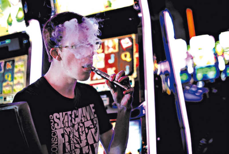 Cigarros eletrônicos com tanque proporcionam mais nicotina | Sandy Huffaker /The New York Times