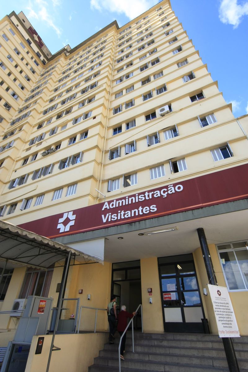 Além dos funcionários Funpar, Hospital de Clínicas também tem greve dos servidores concursados | Ivonaldo Alexandre/Agência de Notícias Gazeta do Povo