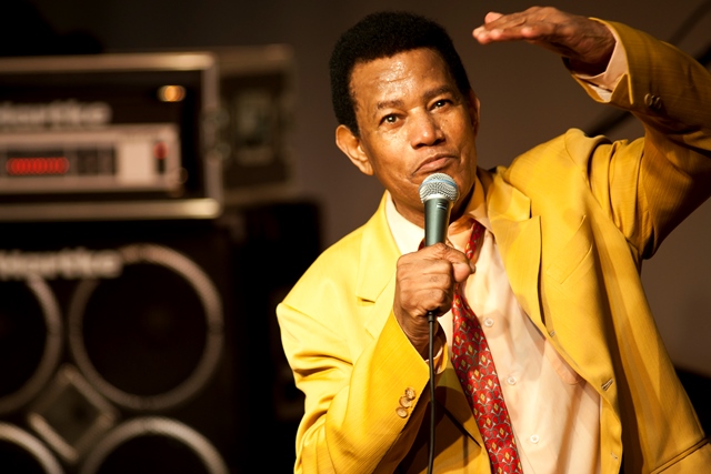 Jair Rodrigues encantava o público com sua alegria | Marcelo Andrade / Gazeta do Povo