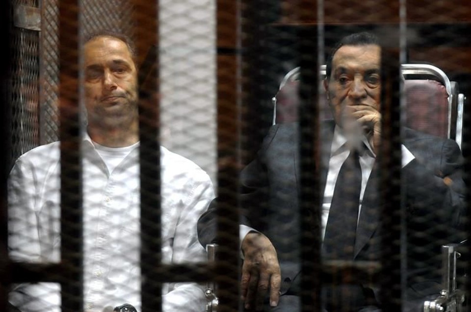 Mubarak está sob prisão domiciliar no Hospital das Forças Armadas de Maadi, enquanto seus filhos estão presos no presídio de Tora | EFE/Ahmed Almasry