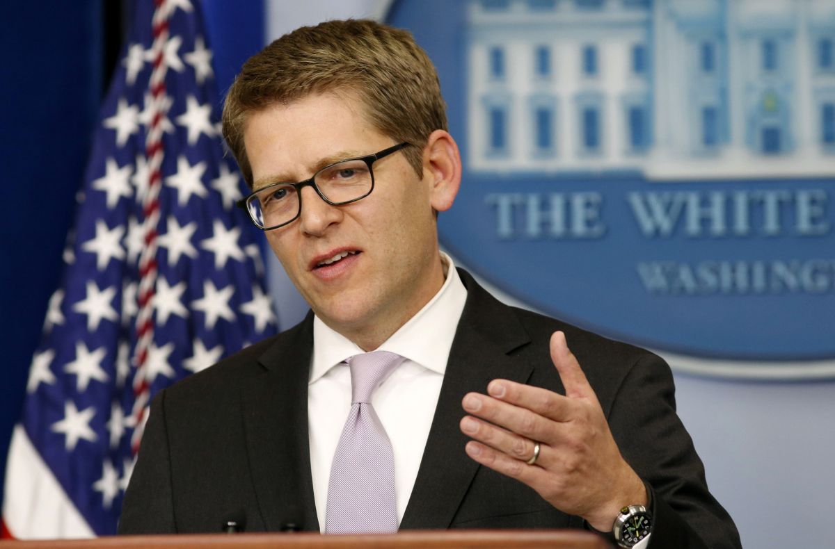 Jay Carney foi ironizado pela TV americana como o porta-voz "não sei" pelas dezenas de vezes que usava o "não sei" a questões dos jornalistas | REUTERS/Kevin Lamarque