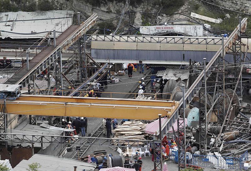 Local da explosão, na Turquia, onde o número de mortos alcançou 301 | REUTERS/ Osman Orsal