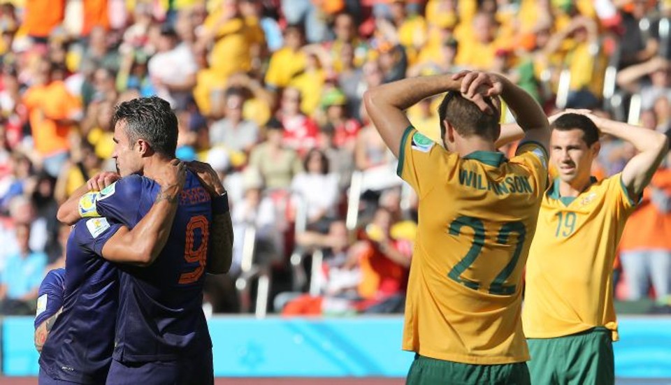 Van Persie comemora o segundo gol da Holanda na vitória sobre a Austrália | EFE