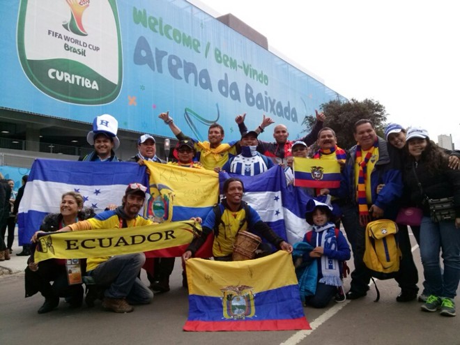 Fãs fazem festa para as seleções do Equador e Honduras, que fazem parte do grupo E | 