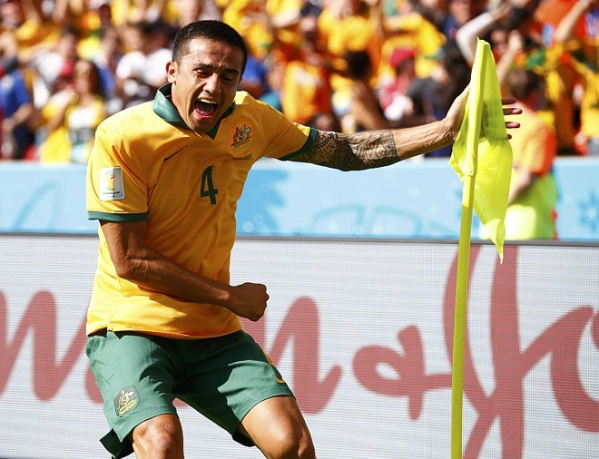 O time daAustráliaé conhecido comoSocceroos, a fusão de soccer (futebol) com kangaroos (cangurus, animal símbolo do país). | 