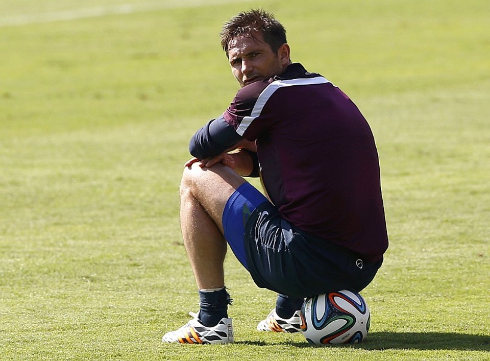 Lampard viu do banco a eliminação da Inglaterra | Reuters