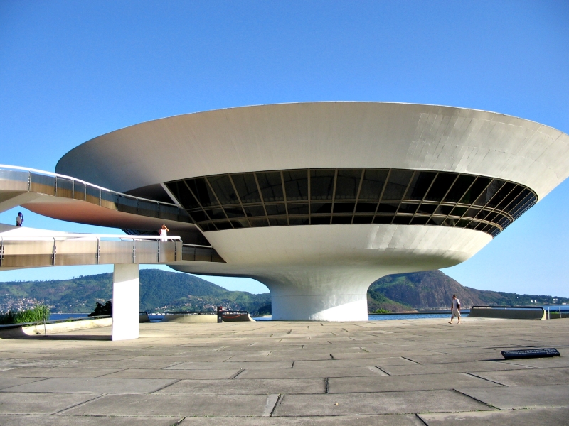 Museu de Arte Contemporânea (MAC) de Niterói, uma das obras mais conhecidas de Niemeyar | Divulgação