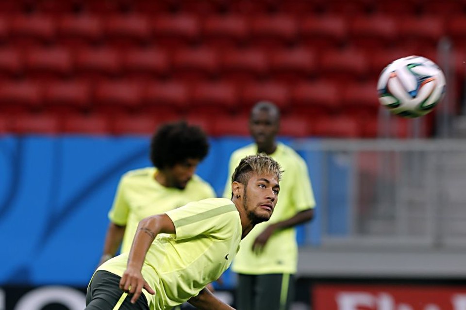 Neymar no treino deste domingo | Albari Rosa/Gazeta do Povo