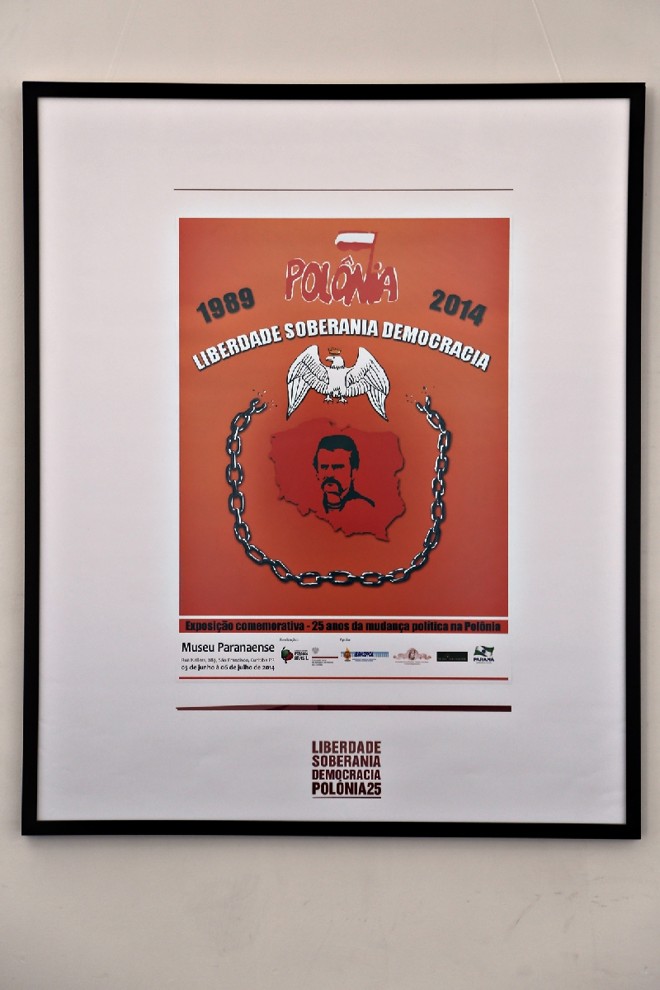 Cartazes do partido e jornais poloneses integram o acervo | 