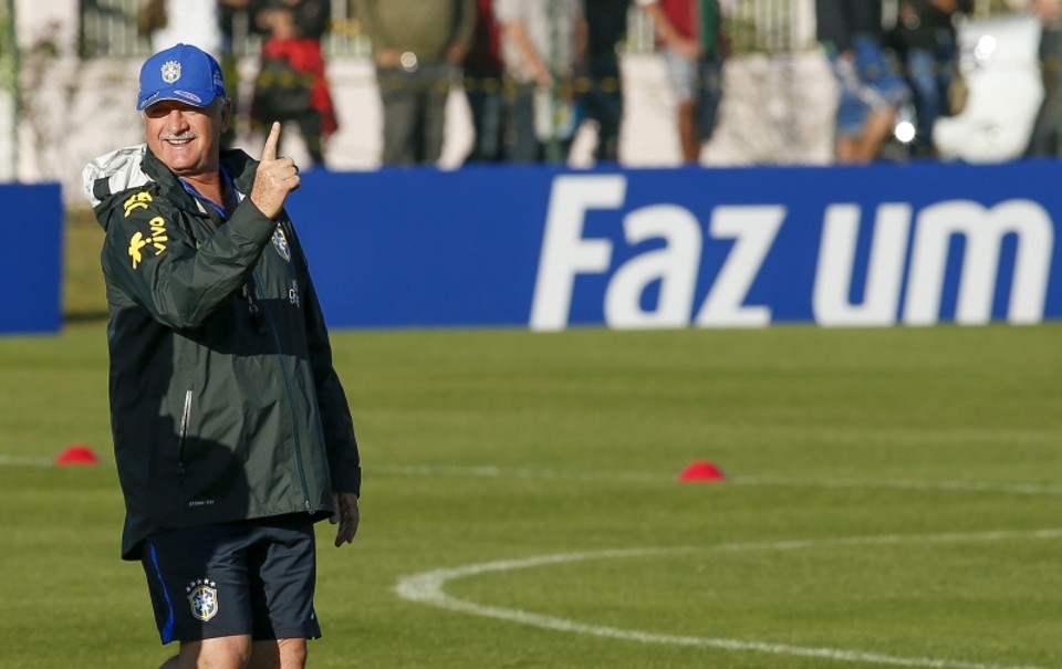 Felipão comanda treino da seleção, um dia após o amistoso com o Panamá | Hugo Harada, enviado especial/ Gazeta do Povo