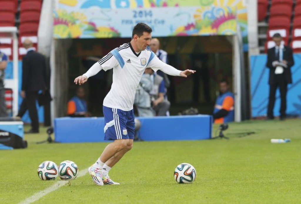 Messi treina no Beira-Rio
