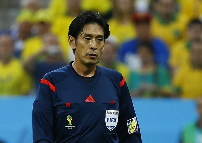 Apito amigo japonês:Logo na abertura da Copa, muita polêmica. Brasil e Croácia empatavam em 1 a 1, quando o árbitro japonês Yuichi Nishimura marcou um pênalti inexistente em Fred. A seleção virou o jogo e, no fim, venceu por 3 a 1. O resultado deixou os croatas revoltados. |