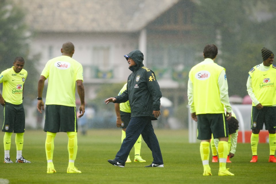Seleção comandada por Felipão conquistou o favoritismo para o título e para as jogadas mais bonitas da Copa | Hugo Harada/Gazeta do Povo