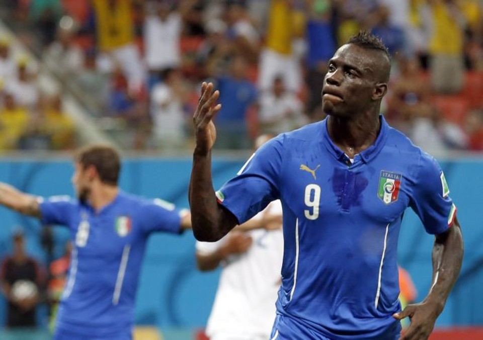 Balotelli comemora o segundo gol da Itália sobre a Inglaterra | EFE