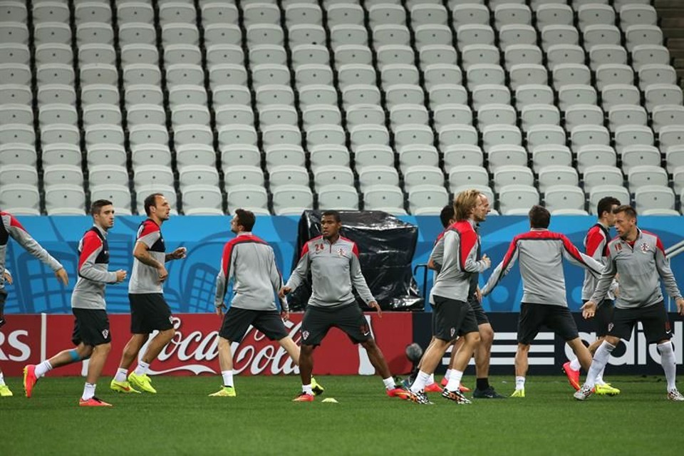 Seleção croata faz treino de reconhecimento do gramado do Itaquerão, em São Paulo | EFE / Sebastião Moreira