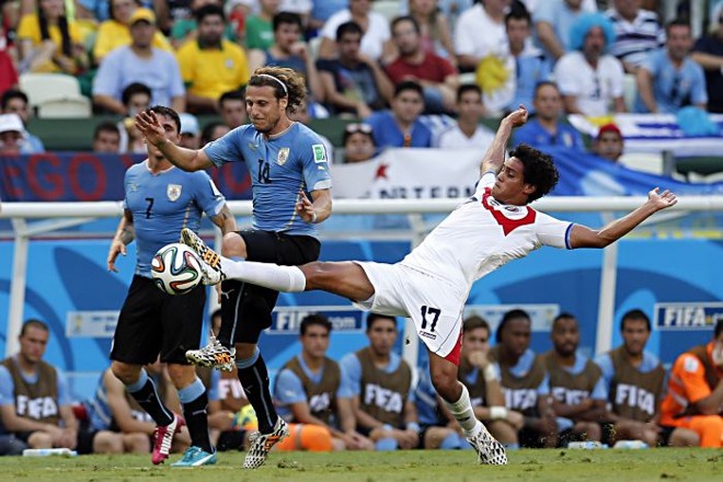 Tejeda desarma Forlán: Costa Rica cresceu durante a partida e virou sobre o Uruguai |