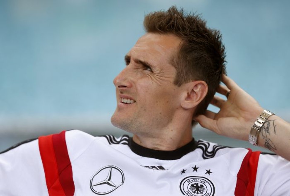 Autor de 14 gols em Copas, Klose está a um de alcançar o recorde de Ronaldo | Reuters
