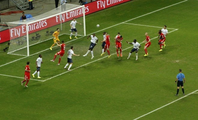 O jogo na Arena Fonte Nova, em Salvador, terminou em 5 gols para a França e 2 para a Suíça |