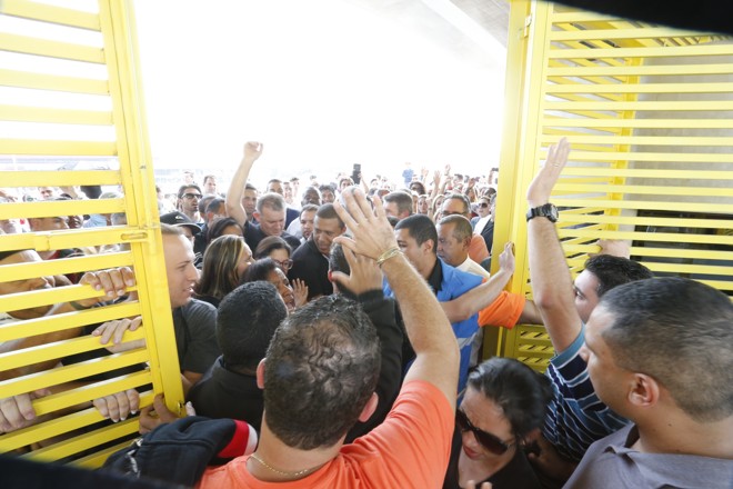 Confusão no credenciamento gerou protestos. Segundo organização, nos outros dias o movimento tem sido pequeno | 