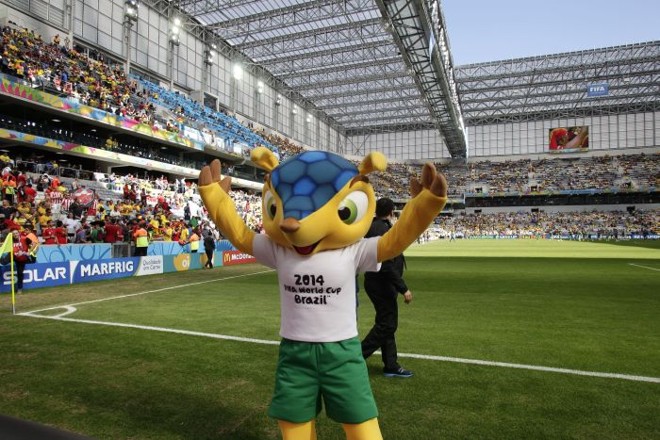 Fuleco, o mascote da Copa, compareceu à partida |